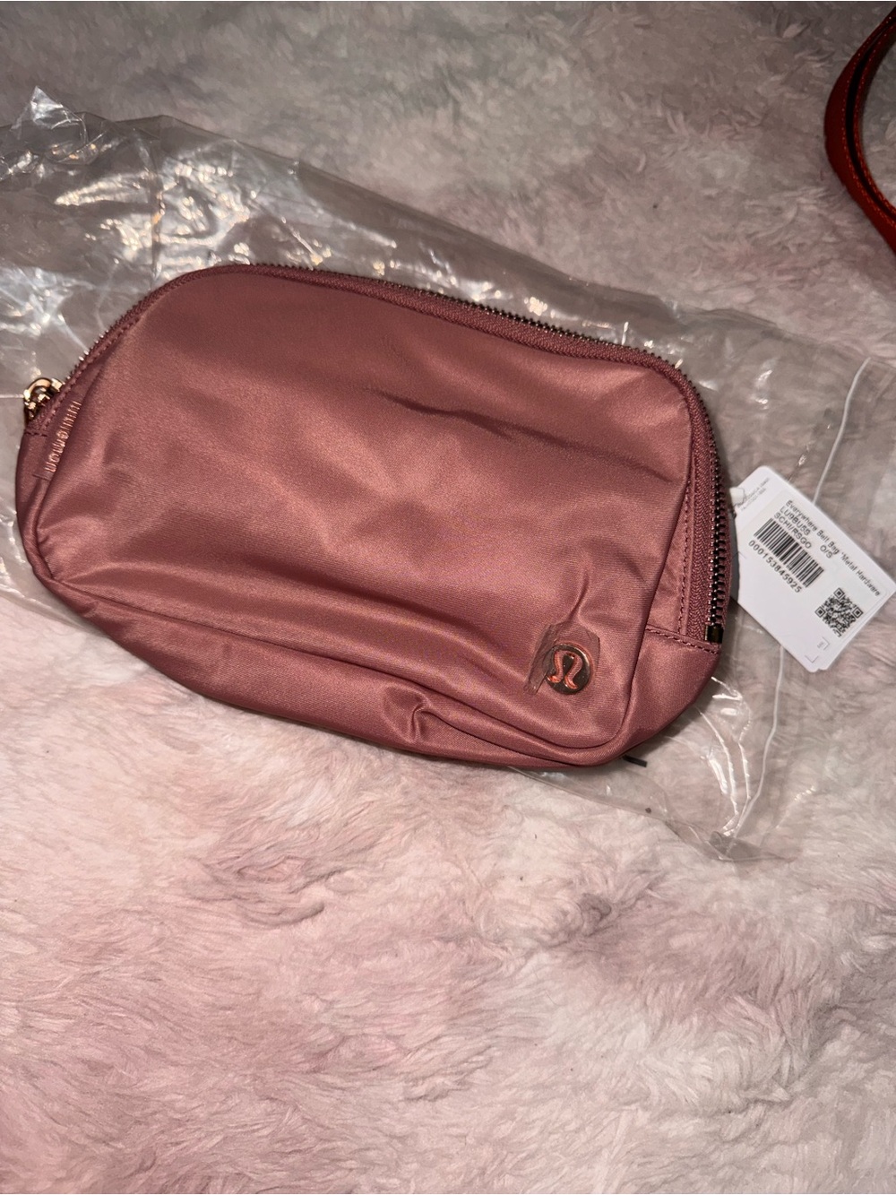 lululemon athletica Rose Metallic Cosmetic Pouch